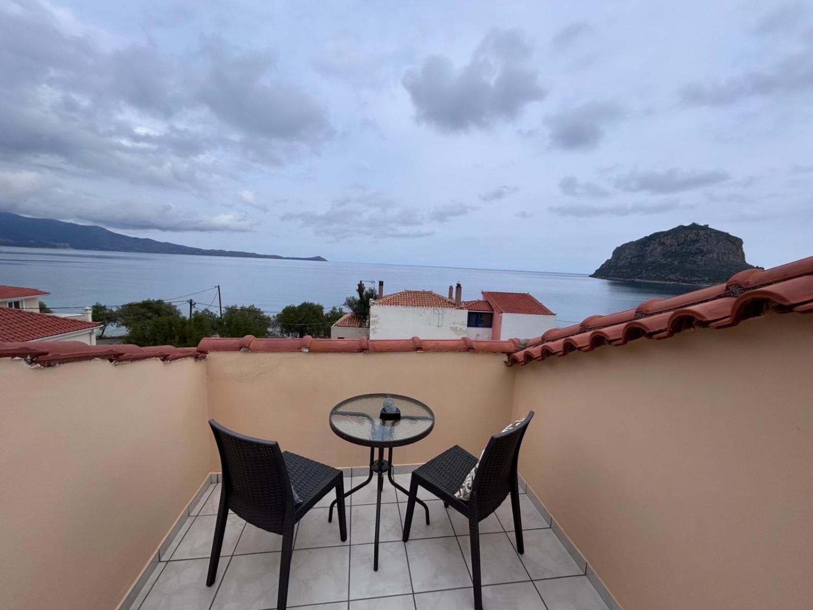 Lazarus Beach Sofitas Monemvasía Eksteriør billede